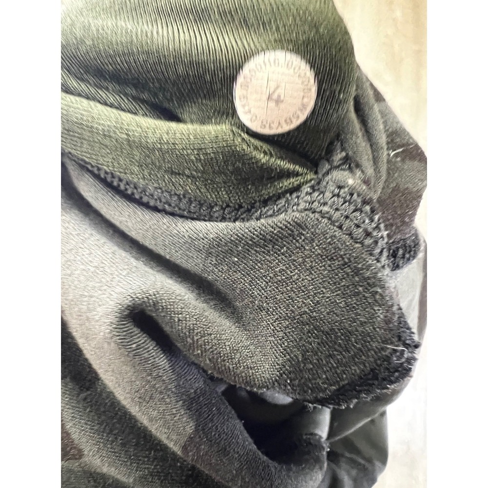Lululemon Womens High Rise Camo Leggings Green Black Size 4 25 Inch Inseam - Picture 7 of 7